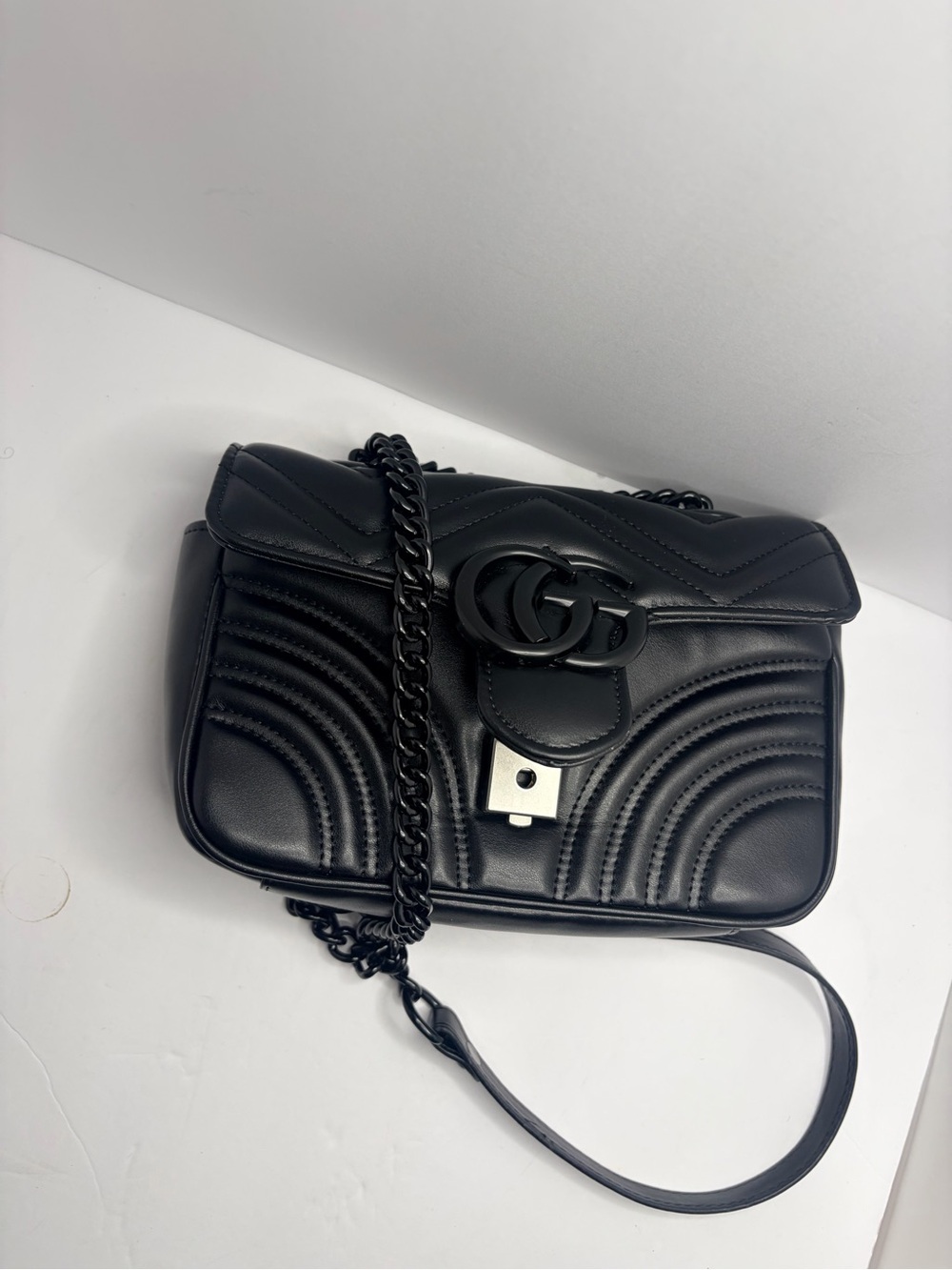 Gucci Black Matelassé GG Small Shoulder Bag - Picture 2 of 11